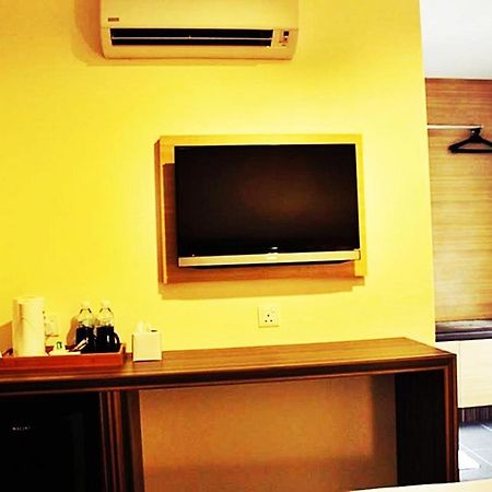 Hotel Sara'S Inn, Shah Alam Kültér fotó