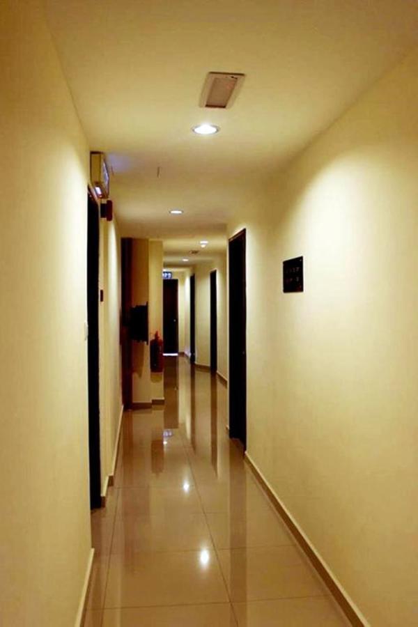 Hotel Sara'S Inn, Shah Alam Kültér fotó
