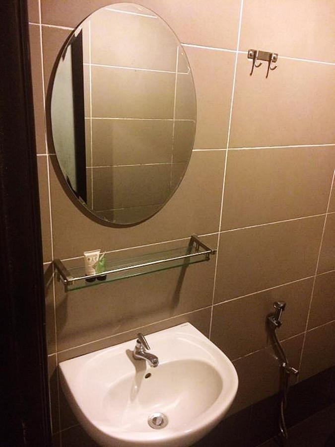 Hotel Sara'S Inn, Shah Alam Kültér fotó